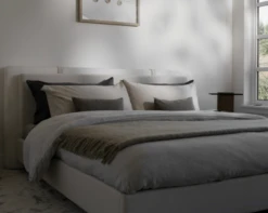 Abigail Bed -Furniture Shop HomeSeries Chapter3 AbigailBed3 5x4 1